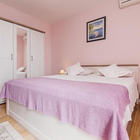 Apartment Kuzmanić Lokva Rogoznica Dış mekan fotoğraf