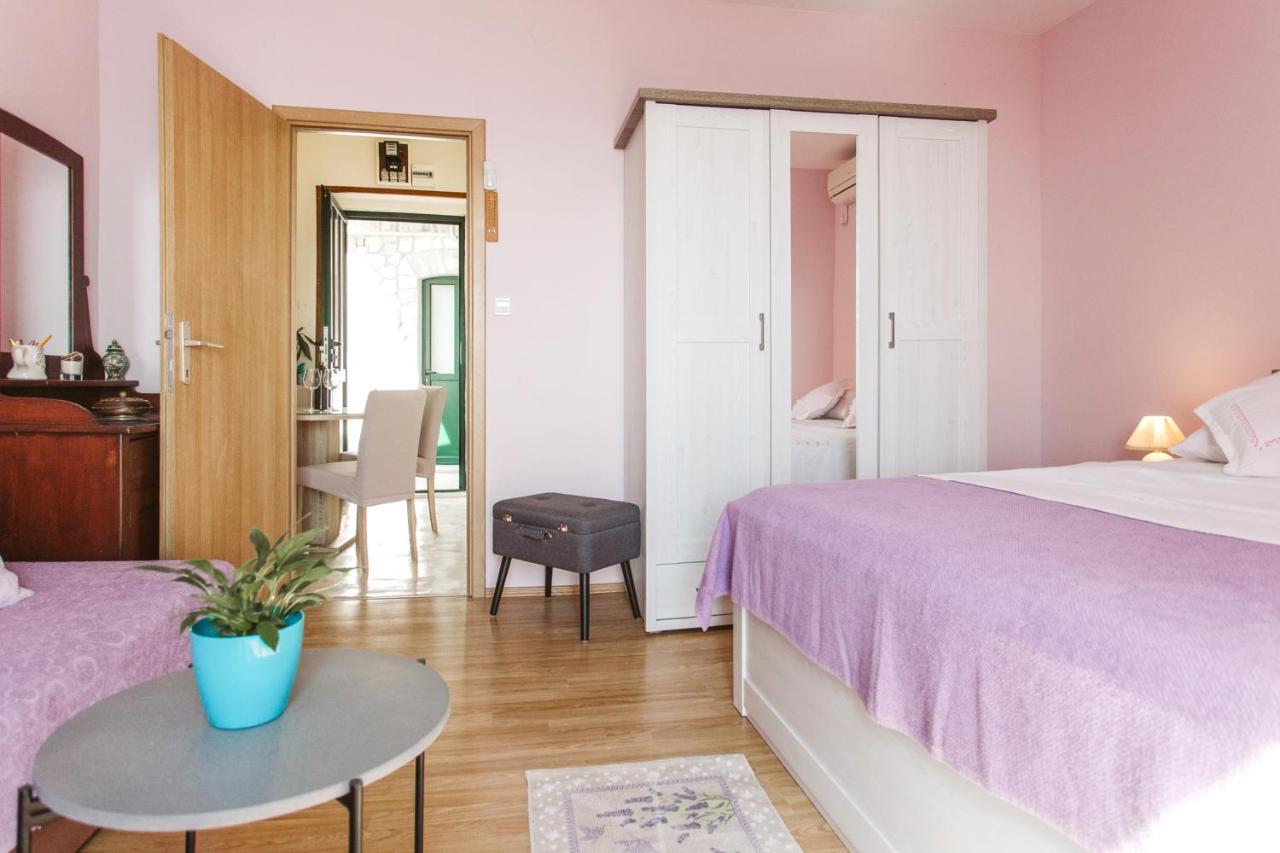 Apartment Kuzmanić Lokva Rogoznica Dış mekan fotoğraf